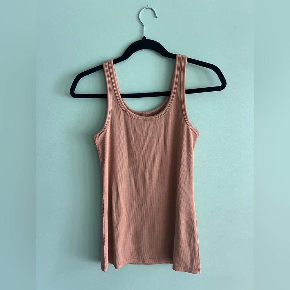 NWOT - Embrace Daily Ribbed Maternity Tank - Deep Camel